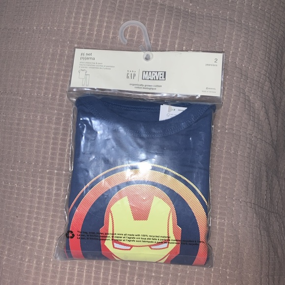 Marvel pajama set from Gap! NWT in original package. - Picture 5 of 6